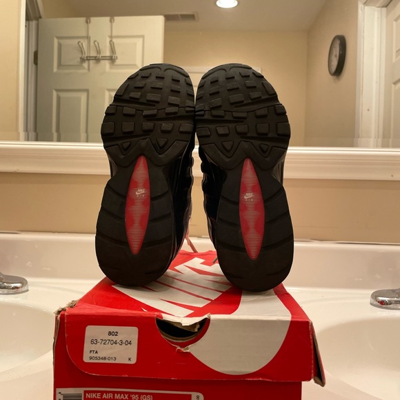 Nike Air Max 95 Solar Red (GS) Size 4.5Y - Picture 7 of 8